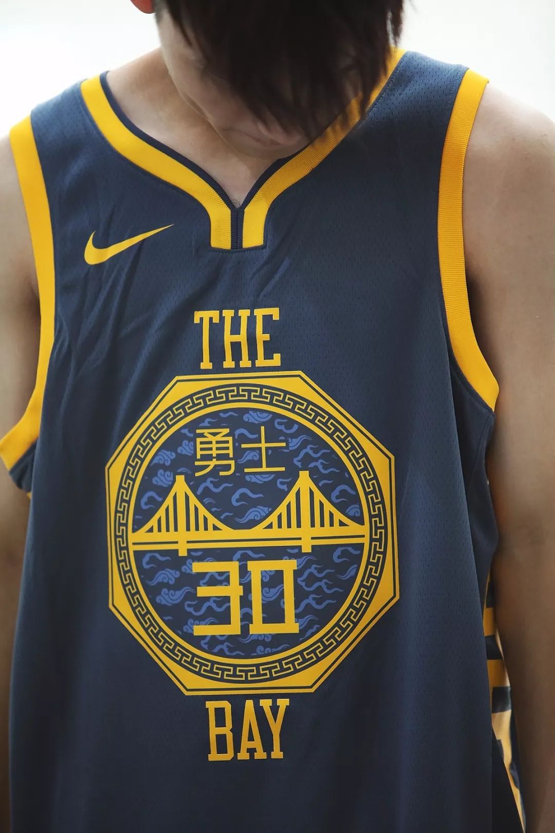 发起冲击 发起冲击